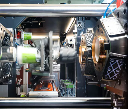 Injection molding machine is designed for optimal performance