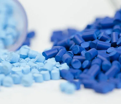 From Pellets to Products of Injection Molding Machine