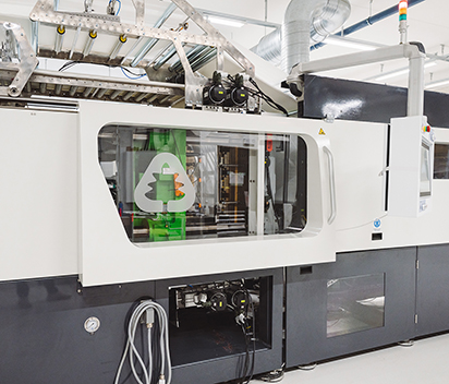 Compact Injection Molding Machines for Small-Scale Manufacturing
