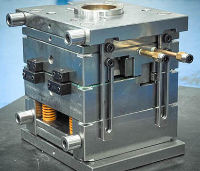 From Prototype to Production: Versatile Injection Molding Machines