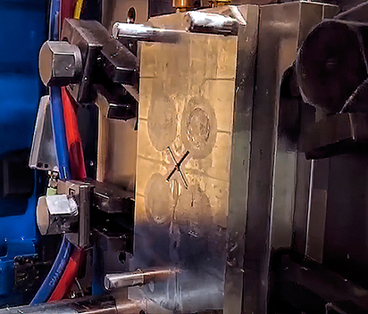 Reducing Contamination Risks in Injection Molding Machine for Sensitive Products