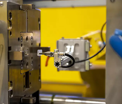 Advanced Injection Molding Machines for Complex Part Production