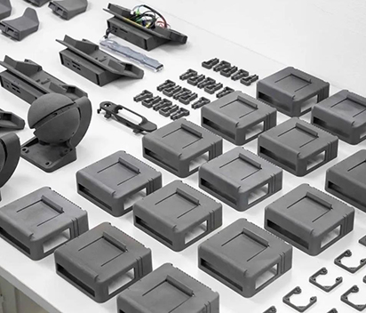 How Modern Injection Molding Machines Reduce Production Costs