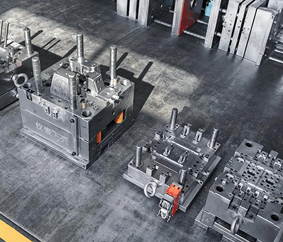 How Injection Molding Machines Enable Lightweight Automotive Design